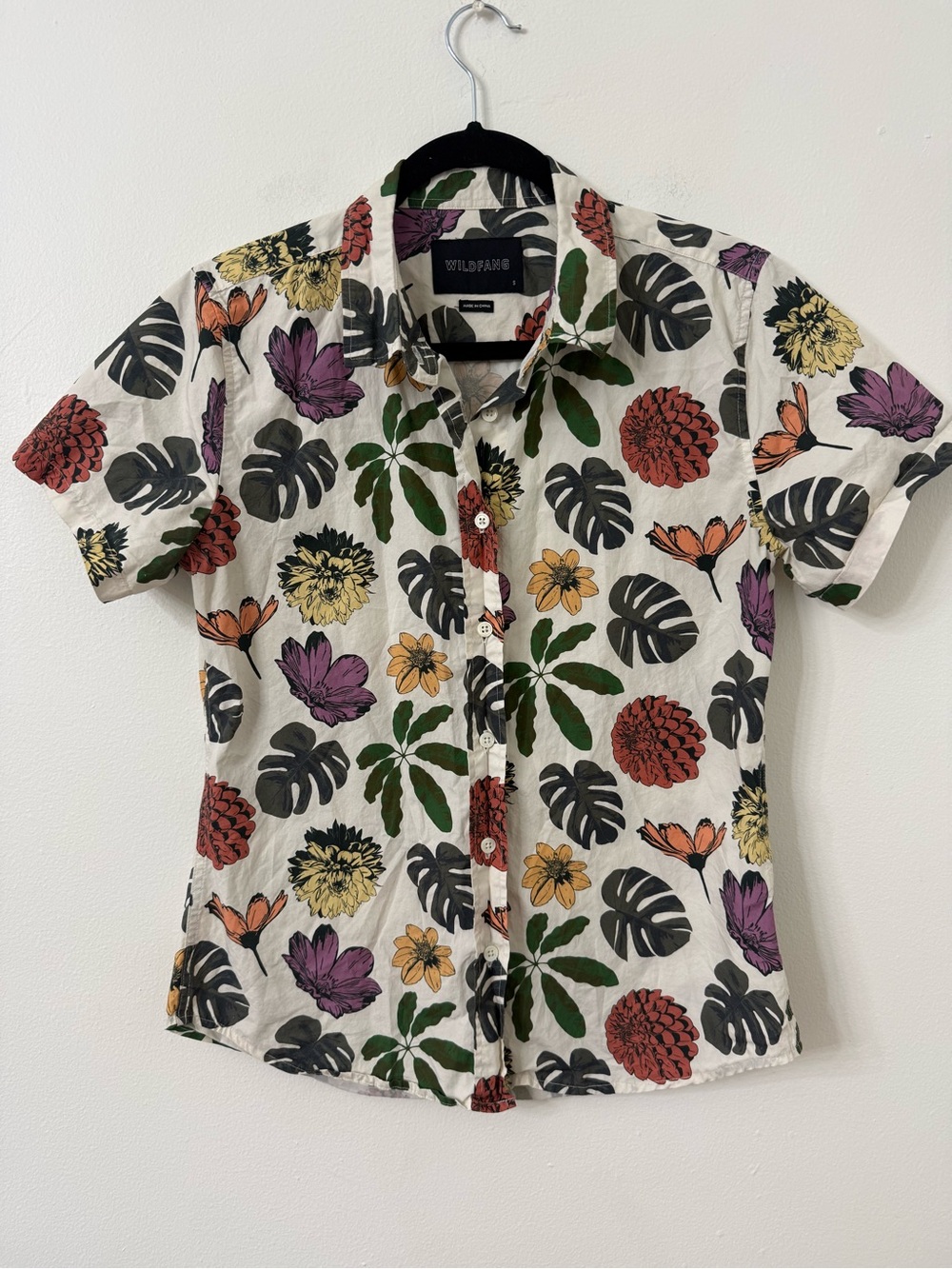 {S} Wildfang Floral Button-Up Shirt in White, Green, Red, Purple